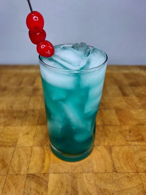 Bullfrog Drink, Glass Cocktail Shaker, Strong Drinks, Mixed Drinks Alcohol, Easy Drink Recipes, Bar Spoon, The Punch, Blue Curacao, Highball Glass