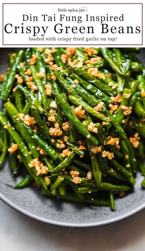 Din Tai Fung Green Beans – These are crispy green beans topped with fried garlic and they are ABSOLUTELY AMAZING! #greenbeans #dintaifungrecipe Crispy Green Bean Recipes, Din Tai Fung Green Beans, Asian Green Bean Recipes, Chinese Garlic Green Beans, Fried Green Bean Recipes, Classic Christmas Recipes, Green Beans With Garlic, Garlic Green Bean Recipes, Greek Grilled Chicken