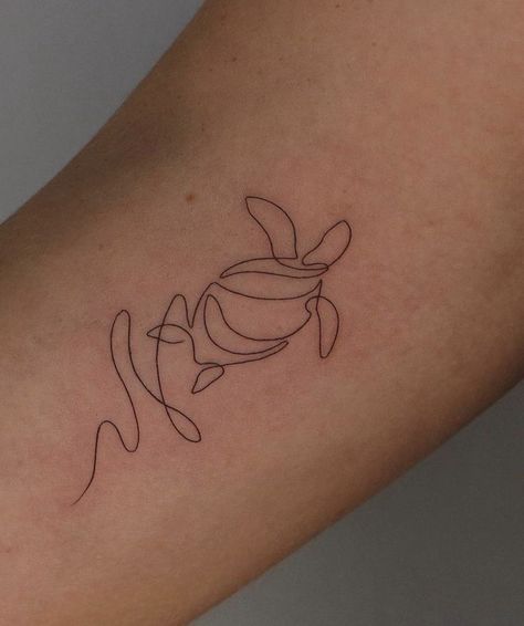 Turtle Tattoo Meaning, Costa Rica Tattoo Ideas, Costa Rica Tattoo, Tortoise Tattoo, Beachy Tattoos, Dainty Tattoo, Hawaii Tattoos, Fruit Tattoo, Bookish Tattoos