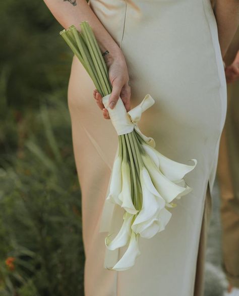 Lilly Bouquet Wedding, White Calla Lily Wedding Bouquet, Calla Lillies Wedding, Calla Lily Bridesmaid Bouquet, Calla Lillies Bouquet, White Lily Bouquet, White Calla Lily Bouquet, Calla Lily Bridal Bouquet, Lily Bridal Bouquet