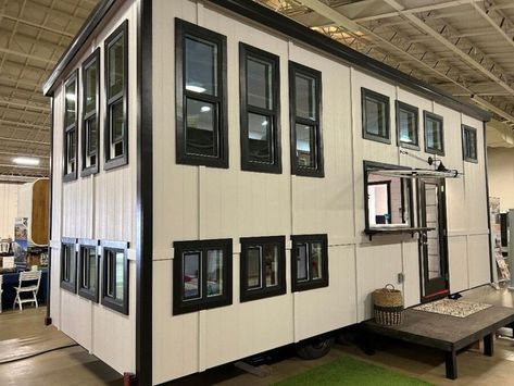 The Sundance: 26'x10' Tiny Home with 22 Windows Diy Tiny House On Wheels, Reverse Loft Tiny House, Tiny House On Wheels No Loft, Tiny Home On Wheels Exterior, 20 Ft Tiny House On Wheels, Farmhouse Tiny House, Two Loft Tiny House On Wheels, Cozy Cabin In The Woods, Tiny House Exterior