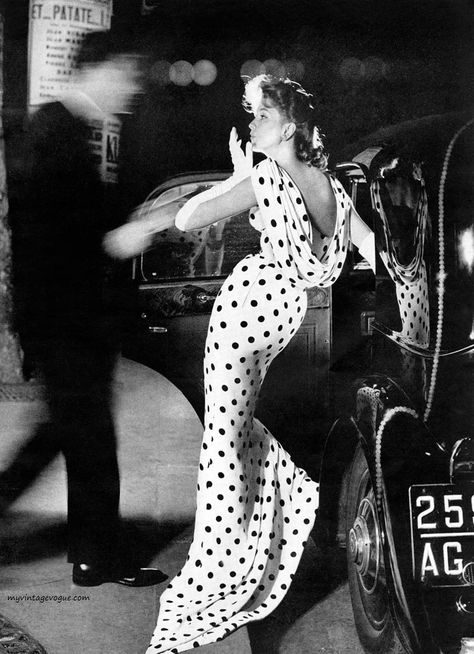 Suzy Parker, Street Style New York, Jean Shrimpton, Guy Bourdin, David Bailey, Mario Sorrenti, Jean Patou, Grace Jones, Look Retro