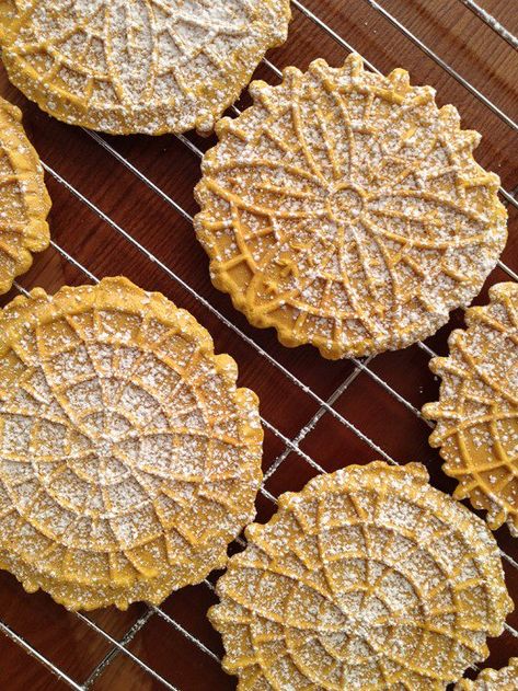 Pumpkin Cookie Recipe Gluten Free Pizzelles, Lemon Pizzelle Recipe, Pizzelle Maker, Pizzelle Cookies, Pizzelle Recipe, Teff Flour, Italian Chocolate, Italian Cookie Recipes, Waffle Cookies