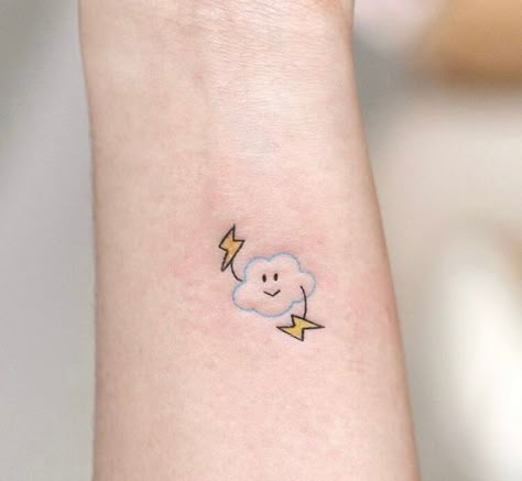 Funny Small Tattoos, Tato Minimal, Cloud Tattoo, Small Girl Tattoos, Small Tattoos Simple, Tattoo Simple, Cute Little Tattoos, Cute Tiny Tattoos, Tattoo Women