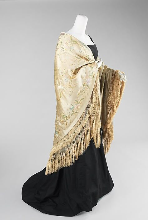 Shawl Date: 1885–1910 Culture: Chinese Medium: silk Dimensions: With fringe: 74 x 75 in. (188 x 190.5 cm) Credit Line: Brooklyn Museum Costume Collection at The Metropolitan Museum of Art, Gift of the Brooklyn Museum, 2009; Gift of Mrs. Daniel M. McKeon and Robert Hoguet, Jr., 1965 Accession Number: 2009.300.3273 Motif Soutache, Chinese Embroidered, Costume Collection, Silk Shawl, Old Fashion, Suzhou, Historical Dresses, Fantasy Clothing, Historical Clothing