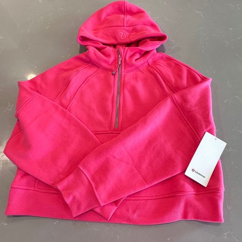 Questions? Leave A Comment Below! Preppy Lululemon Scuba, Lulu Clothes, Lululemon Clothes, Fitness Fashion Active Wear, Anna Claire, Lulu Outfits, Bday Wishlist, Clothes Wishlist, Lululemon Hoodie