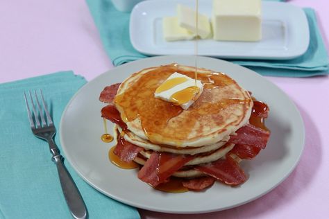 Adventure Time Bacon Pancakes Recipe Bacon Pancakes Recipe, Adventure Time Party Food, Adventure Time Snacks, Adventure Time Recipes, Adventure Time Food, Bacon Pancakes Adventure Time, Pancake Bacon, Anime Recipes, Old Fashioned Pancake Recipe