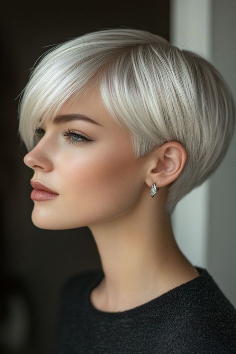 Round Pixie Haircut, Silver Pixie Haircut, Business Thoughts, Pixie Haircut Ideas, Haircuts 2024, Hair Styles For Women, Bob Haircut For Fine Hair, Edgy Short Hair, Blonde Pixie Cuts