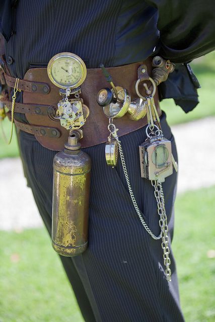 Leather utility, accessory belt this is what batman based his belt on, Viking Asatru, Heathen, pagan. Steampunk Gadgets Concept Art, Steam Punk Diy, Steampunk Gadgets, Steampunk Items, Steampunk Pocket Watch, Mode Steampunk, Style Steampunk, Steampunk Cosplay, Neo Victorian