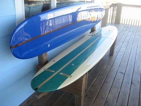 Surf Board Bench Surf Board Bench Diy, Surfboard Bench, Surf Style Home, Ice Cream Chairs, Dry Cabin, Chair Painting, Boat Bar, Beach Furniture, Beachy Room