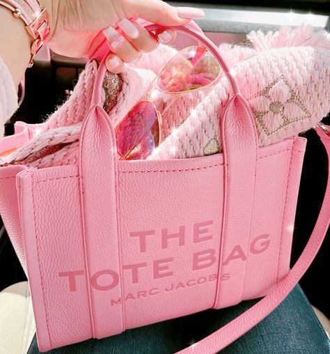 Instagram Designer Pink Shoulder Bag With Logo, Luxury Pink Tote Shoulder Bag, Pink Channel Tote, Teal Tote Bag, Luxury Pink Shoulder Bag With Zipper Pocket, Pink Balenciga Bag, Luxe Handbags, Marc Jacobs Tote, Luxury Bags Collection