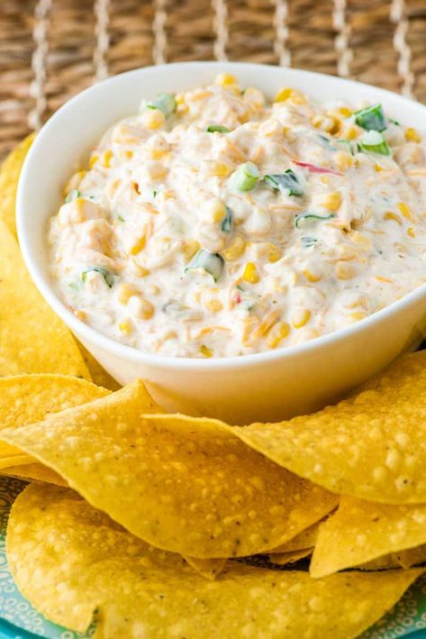 Corn Dip! A Mexican-style corn dip that's addictively good and that you can throw together in just 15 minutes. Makes for a perfect party snack! | HomemadeHooplah.com Mexican Bbq, Jalapeno Corn Dip, Creamy Corn Dip, Mexican Corn Recipes, Homemade Hooplah, Thanksgiving Apps, Mexican Corn Dip, Cold Appetizer, Toothpick Appetizers