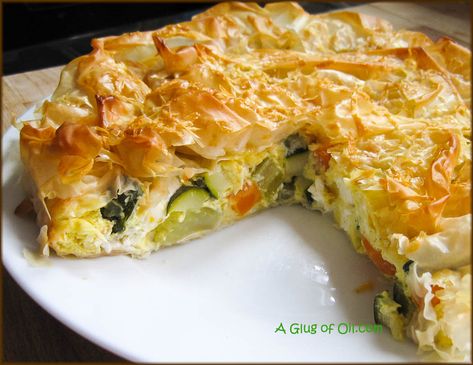 Philo Pastry, Filo Pastry Pie, Filo Pastry Recipes, Lunchtime Meals, Phyllo Recipes, Easy Puff Pastry, Feta Recipes, Filo Pastry, Dough Recipes