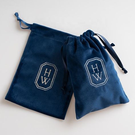 Soft Velvet Drawstring Pouches Embroidery logo Gift Packaging Bags Velvet Packaging, Souvenir Packaging, Hand Tags, Tags Ideas, Basic Jeans, Wrapping Jewelry, Packaging Bags, Logo Gifts, Packaging Gift