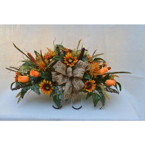 Fall Saddles For Headstones, Fall Headstone Saddles, Cemetary Flower Ideas, Diy Grave Blankets, Graveyard Flowers, Diy Headstone, Saddle Arrangements, Headstone Decorations, Grave Saddles