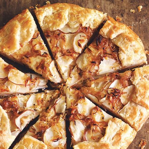 Potato, Onion, and Gruyère Galette Recipe | Sur La Table Gallete Recipe, Galette Recipe Savory, Potato Galette, Crostata Recipe, Galette Recipe, Potato Onion, Savory Tart, Savoury Baking, Caramelized Onions