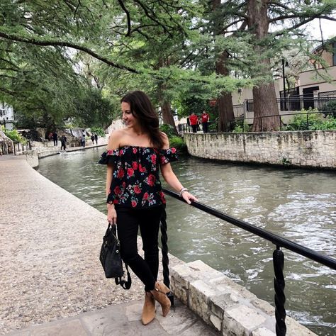 Fall Outfit Ideas | Instagram Roundup @karenkocich | Lady in Violet |Lady in Violet Weekend Outfit Ideas, Tops Fall Outfits, San Antonio Riverwalk, Outfit Brown, Casual Weekend Outfit, Outfits Date, Date Night Looks, Houston Fashion, Preppy Fashion