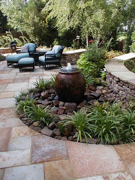 Amazing Outdoor Spaces-13-1 Kindesign Backyard Fountains Landscaping, Backyard Fountain, Tank Pools, Design Per Patio, Hawaii Landscape, Fountains Backyard, Outdoor Fountain, Back Yard Ideas, Garden Fountain