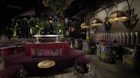 Interior of Vanderpump. Luxury Bar Design, Vegas Girls Trip, Bar Mini, Paris Las Vegas, Hospitality Lighting, Speakeasy Bar, Las Vegas Restaurants, Cozy Luxury, Lisa Vanderpump