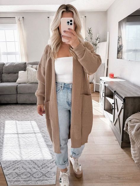 Outfits For 35 Year Old Women, Neutral Casual Outfits, Teacher Outfit Winter, Casual Dressy Outfits For Women, Modern Casual Outfits, 30 Year Old Fashion, Cozy College Outfit, Casual Date Night Outfit Fall, Maxi Cardigan Outfit