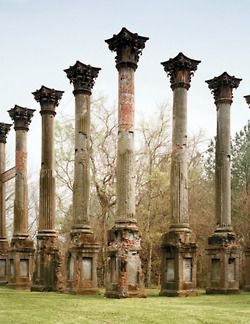 Windsor Ruins, Corinthian Columns, Southern Plantations, Magic Places, Abandoned Homes, Antebellum Homes, Beautiful Ruins, Old Mansions, Long Gone