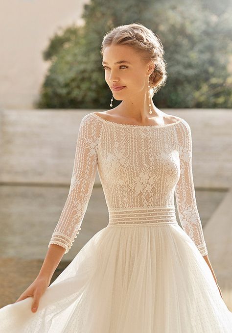 Rosa Clara Wedding Dresses, Romantic Wedding Dress Lace, Wedding Dress Gallery, Lillian West, Wedding Dresses Photos, Wedding Dress Couture, Princess Wedding Dresses, Romantic Dress, Wedding Dresses Romantic