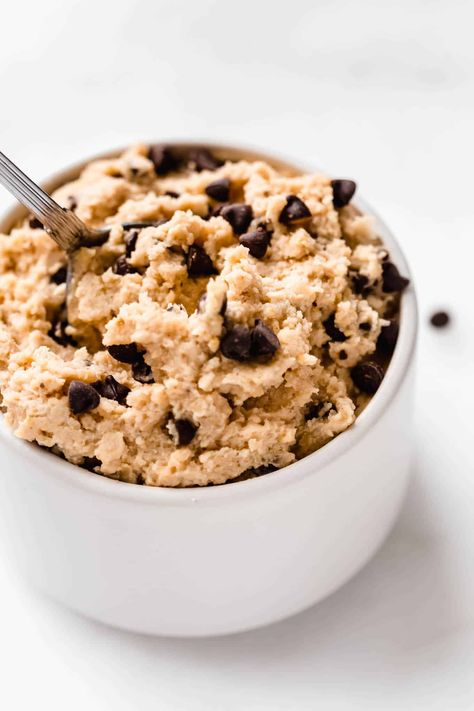 Bean Cookie Dough, Edible Raw Cookie Dough, Chickpea Dishes, Healthy Cookie Dough Recipe, Recipe Chickpeas, Chickpea Cookie Dough, Bariatric Meals, Chickpea Cookies, Cookie Dough Recipe