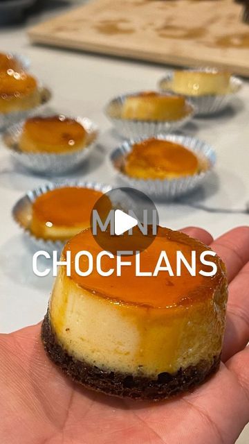 24K likes, 118 comments - anelkassandra on September 18, 2023: "MINI CHOCOFLANS 😋😋😮‍💨 . . . . . . #chocolatecake #chocoflan #chocoflancake #chocoflan🍮 #flan #flancasero #flanrecipe #re...". Chico Flan Recipe, Dessert Recipes Mexican, Flan Ideas, Desert Ideas For Party Mini Desserts, Mexican Mini Desserts, Flan Cupcakes, Mini Flan Cake, Mexican Dessert Ideas, Flan Dessert Recipes