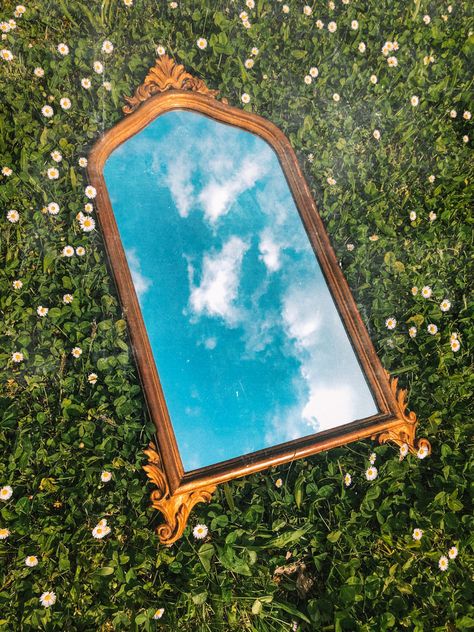 Vintage Mirror Photography, Mirror Sky Photography, Mirror On Ground, Old Mirror Aesthetic, Mirror Aesthetic Photography, Mirror In Nature, Mirror Vintage Aesthetic, Vintage Mirror Aesthetic, Mirrors Aesthetic