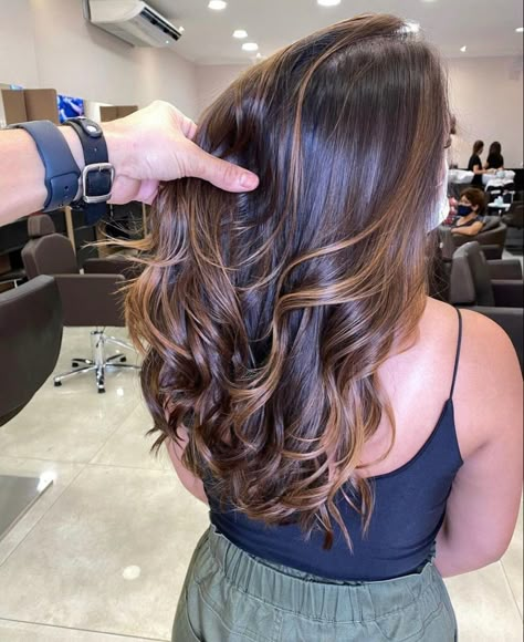 I take no creds for this pic!! Brown Caramel Balayage, Black Hair Balayage, Girl Hair Dos, Long Shiny Hair, Brown Hair Inspo, Caramel Balayage, Highlights Hair, Hair Color Auburn, Brown Hair Balayage