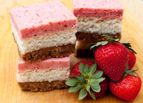 Biscuit base, sticky coconut, and a strawberry buttercream topping make up this three-layered Neapolitan Squares traybake. Neapolitan Squares, Neapolitan Cake, No Bake Lemon Cheesecake, Lemon Cheesecake Bars, Neapolitan Ice Cream, Ginger Slice, Strawberry Buttercream, Digestive Biscuits, Bar Cookies