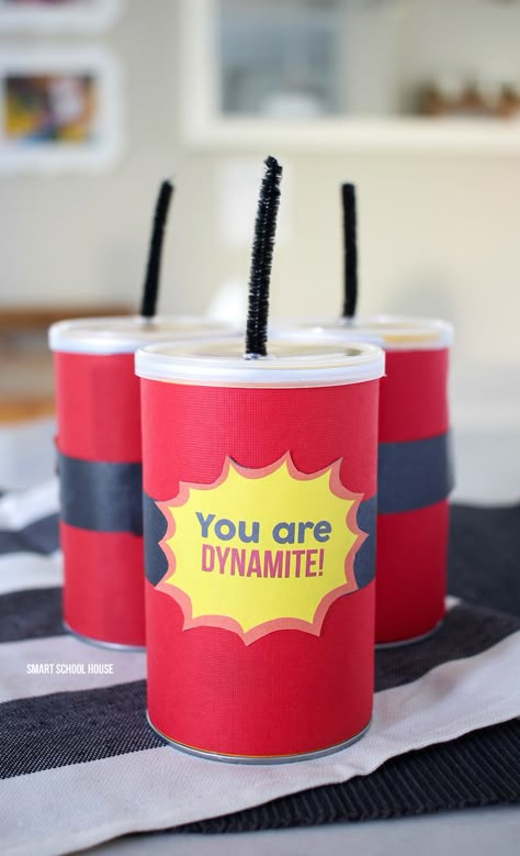 How to make a You Are Dynamite Pringles Can gift! ADORABLE! An easy Valentine's Day idea, kids party treat, or end of year gift for kids. Kids Party Treats, Back To School Breakfast, Smart School House, Pringles Can, Hashbrown Breakfast Casserole, Smart School, Best Appetizer Recipes, Enchilada Recipes, My Funny Valentine