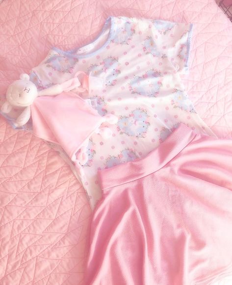 Insta Aesthetic, Space Outfit, Little Outfits, Pink Princess, Kawaii Clothes, Girly Outfits, Lolita Fashion, Dream Clothes, Kawaii Fashion