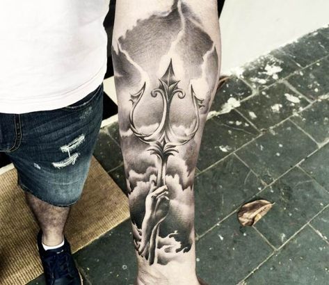 Amazing black and grey realistic tattoo style of Trident motive done by artist Tuzinho Tattoo | Post 18512 | World Tattoo Gallery - Best place to Tattoo Arts Trident Tattoo, Greek God Tattoo, Poseidon Tattoo, See Tattoo, Greek Mythology Tattoos, God Tattoos, Forarm Tattoos, Mythology Tattoos, Geniale Tattoos