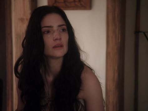 Salem 2 X 13 "The Witching Hour" Janet Montgomery as Mary Sibley Witch Faceclaim, Mary Sibley Salem, Janet Montgomery Salem, Lauren Bloom, Yule Witch, Mary Sibley, Janet Montgomery, Charlotte Riley, Devil You Know