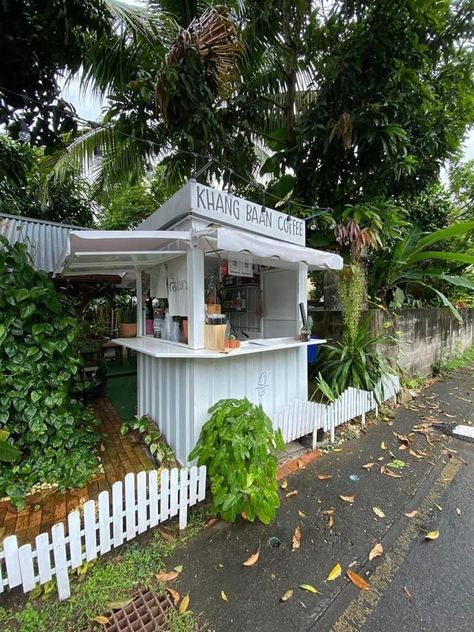 Coffee House Design, Coffee Market, Mini Cafe, Restaurant Aesthetic, Small Trucks, Wood House, Corner House, Food Stall, Store Ideas