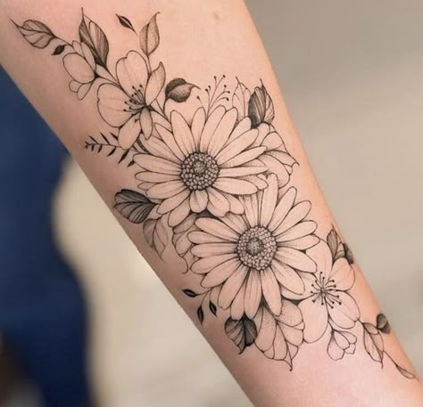 Daisy And Poppy Tattoo Half Sleeves, Daisy Marigold Tattoo, Half Sleeve Tattoos For Women Upper Arm Flowers And Butterflies, Daisy Leg Tattoo, Simple Sleeve Tattoo Women, Daisy Sleeve Tattoo, Daisy Tattoo Ideas, Daisy Tattoos, First Tattoo Ideas