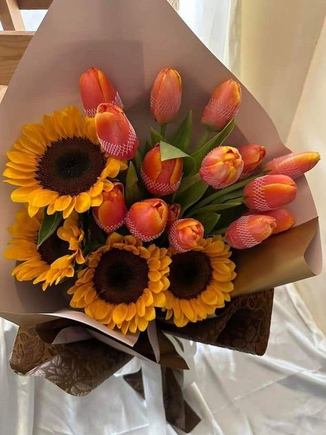 Sunflowers And Tulips Bouquet, Tulip Sunflower Bouquet, Sunflowers And Tulips, Bouquet Of Flowers Aesthetic, Fern Bouquet, Pretty Bouquet, Pink Bathroom Decor, Spring Sunshine, Prettiest Bouquet