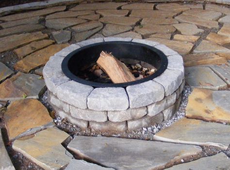 DIY Fire Pit Diy Birthday Presents, Fire Pit Video, Cheap Fire Pit, Fire Pit Essentials, Easy Fire Pit, Small Fire Pit, Rustic Fire Pits, Large Fire Pit, Modern Fire Pit