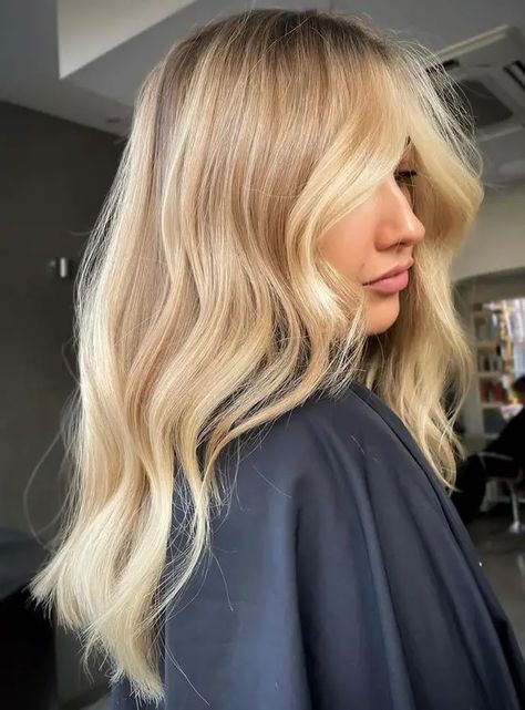 Blonde Highlights Natural Hair, Highlights Natural Hair, Blonde Highlights Natural, Pictures Of Light, Butter Blonde Hair, Warm Blonde Hair, Blonde Lowlights, Highlights Natural, Inspo Pictures