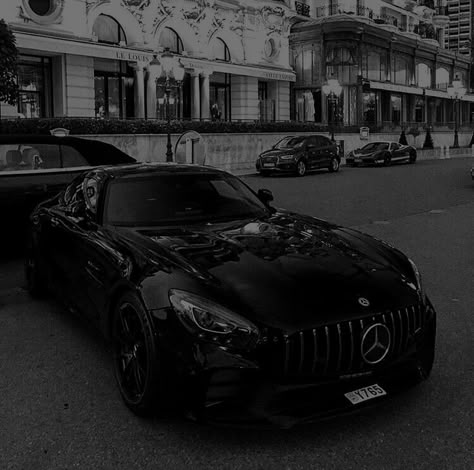 Dark Vintage Aesthetic, Rich Cars, Mens Luxury Lifestyle, Dream Cars Mercedes, Rich Aesthetic, Badass Aesthetic, Kid Friendly Travel Destinations, Wallpaper Dark, Rich Lifestyle