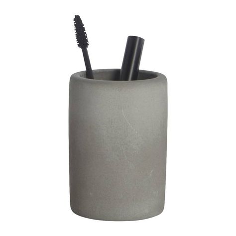 Are you interested in our Concrete Toothbrush Holder? With our Concrete Storage Pot you need look no further. Cement Bathroom, Bathroom Tumbler, Concrete Bathroom, Brown House, Grey Houses, Makeup Brush Holders, Contemporary Bathrooms, Minimalist Bathroom, Gunmetal Grey