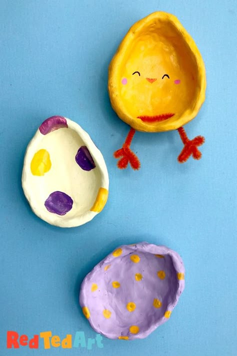 On Red Ted Art we love easy Air Drying Clay Projects! Why not give this Easter Pinch Pot How To a go? Påskeaktiviteter For Barn, Easter Art Project, Clay Projects For Kids, Easter Pottery, Air Drying Clay, Red Ted Art, Kids Clay, Pinch Pot, Clay Crafts Air Dry