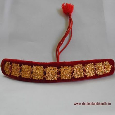 Kumauni Jewellery, Garhwali Bride, Nepali Fashion, Designer Jewelery, Nepali Jewelry, Tiaras Jewellery, Antique Gold Jewelry Indian, Bengali Wedding, Gold Mangalsutra Designs