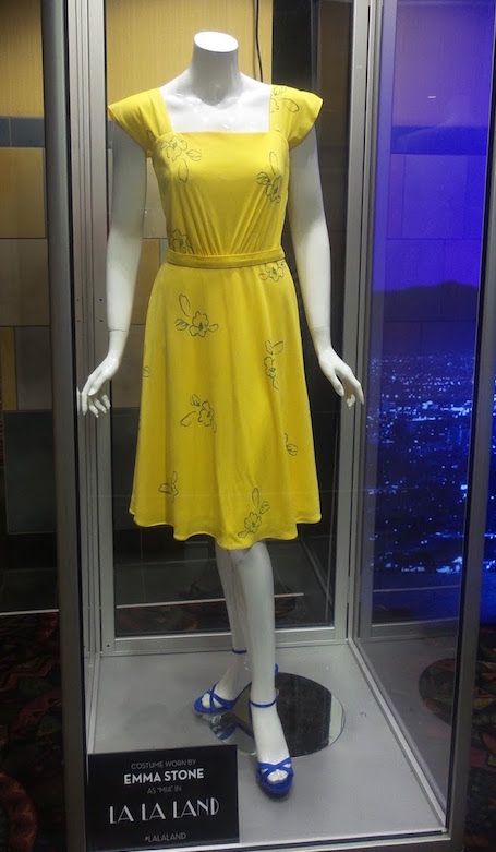 What a Waste of a Lovely Night: The Yellow La La Land Dress | Zoopolis Emma Stone La La Land Outfits, La La Land Inspired Outfits, Lala Land Costume, Musical Outfits Broadway, La La Land Costumes, Lala Land Dresses, Lala Land Outfits, La La Land Dress, Emma Stone La La Land