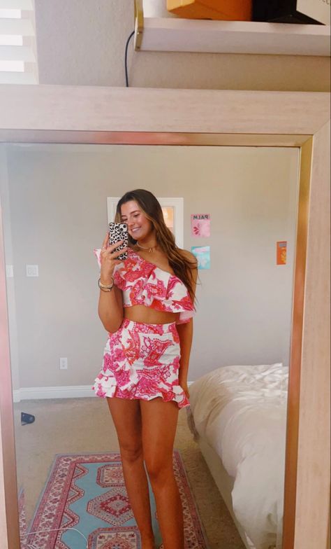 Vacay Fits, Kid Pictures, Fun List, Teen Outfits, Holiday Vibes, Cruise Outfits, Dress Hairstyles, Preppy Aesthetic, Cute Summer Dresses