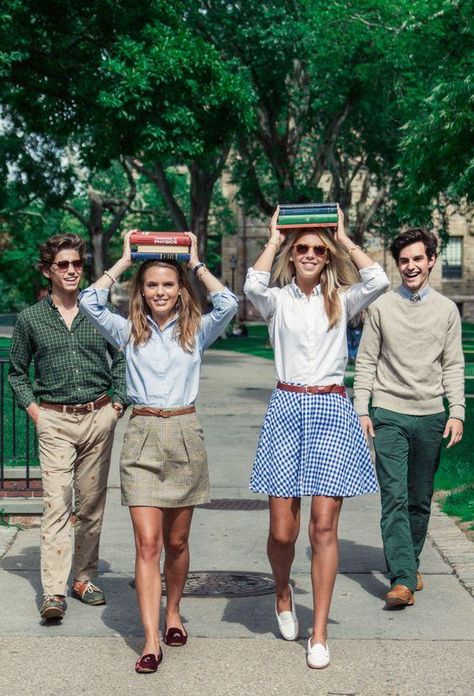 Harvard Preppy Ivy Look, Preppy Handbook, Preppy Mode, Adrette Outfits, Preppy Wedding, Casual Attire For Women, Estilo Swag, Ivy League Style, Ivy Style