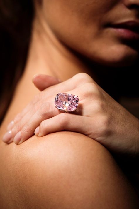 6 Crystals For Libra Season 2018 That Will Protect All Zodiac Signs During This Confusing Time Graff Pink Diamond Ring, Graff Pink Diamond, Fancy Pink Diamond Ring, Graff Jewelry, Jewelry Moodboard, The Heart Is Deceitful, Rare Diamond, Libra Season, Love Well