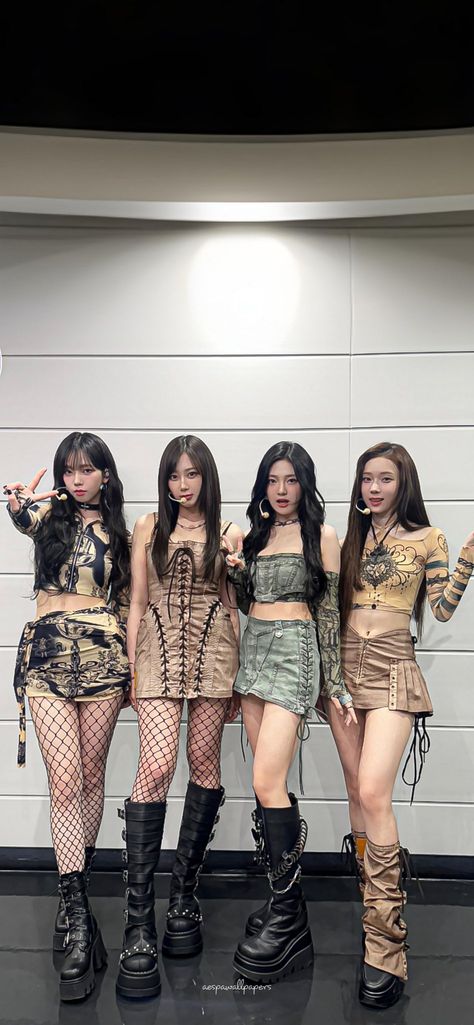 Aespa Whiplash Outfit, Aespa Group Photo, Aespa Illusion, Aespa Coachella, Aespa Outfits, Aespa Fashion, Aespa Whiplash, Simple Casual Outfits, Values Education