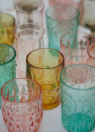 vintage glasses | Frenzel Photography | Blog.theknot.com Boho Styl, Colored Glasses, Wedding Boho, Styl Boho, Wedding Registry, Colored Wedding Dresses, Vintage Glasses, Bohemian Wedding, Event Styling